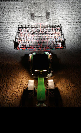 HELLA_agriculture_wholesaler_750x_crop_center.jpg__PID:59488298-5cbd-48ab-9cf3-bde2963fbb26